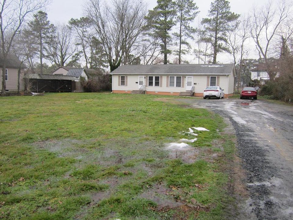 2nd image of 10 W Main St