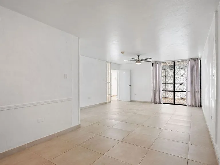 Urb Crown Hills 127 Calle Carite — Photo 20