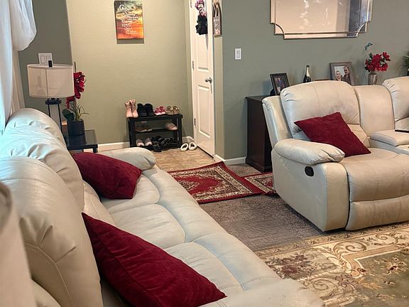 5th image of 628 Marcus St