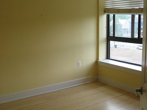 3rd image of 1200 N Hartford St APT 301