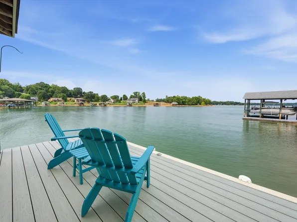 625 Winding Waters Dr, Moneta, VA 24121