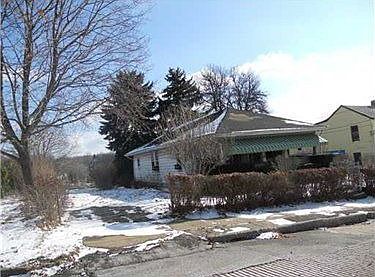 2nd image of 260 Linn Ave