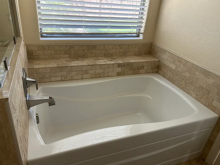 Large separate bathtub