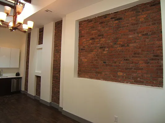 Rented by Greater Realty Management of NY LLC | media 6