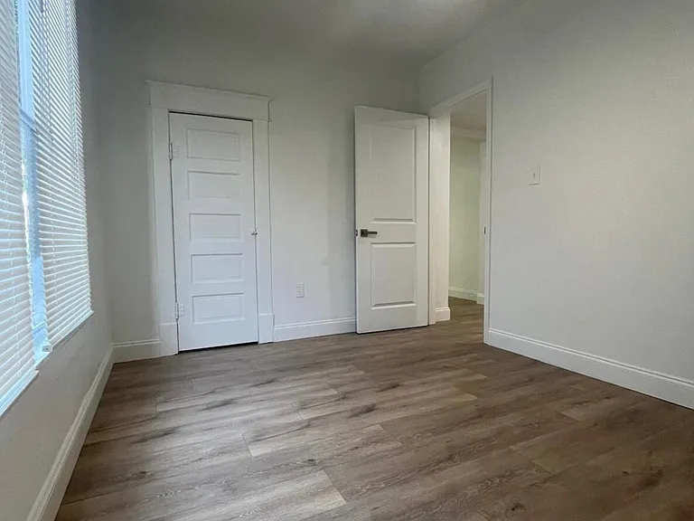 126 Waterloo Ave #3 — Photo 5