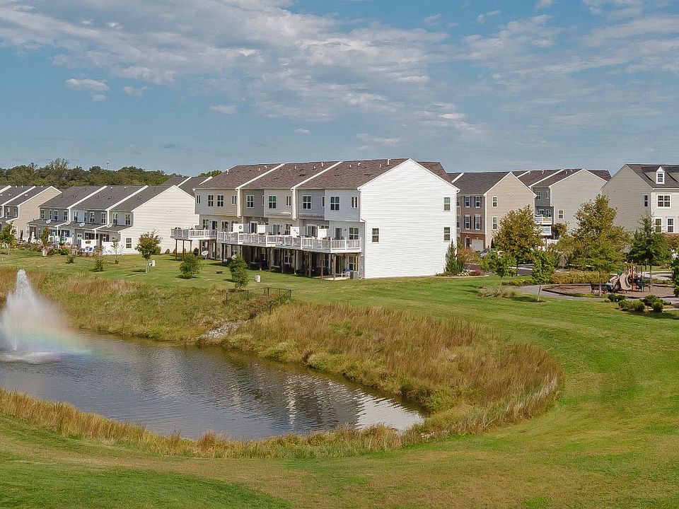 Plantation Lakes North Shore Signature Collection by Lennar in
