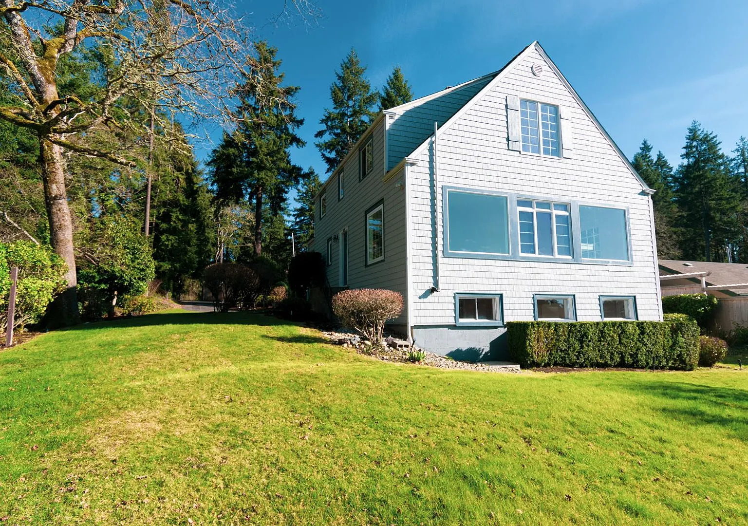 10826 Meadow Rd SW — Photo 2