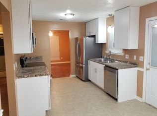 931 Gulfstream Rd, Hinesville, GA 31313