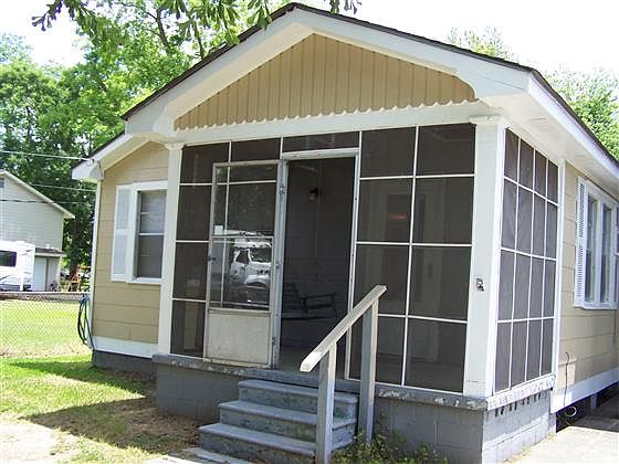 1st image of 517 Oak Ave
