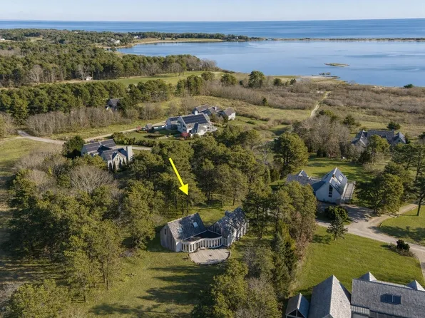 22 Old Harbor Ln, Oak Bluffs, MA 02557