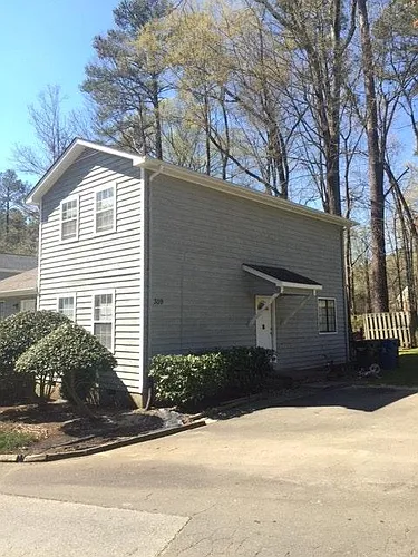 309 Morreene Rd #B Photo 1