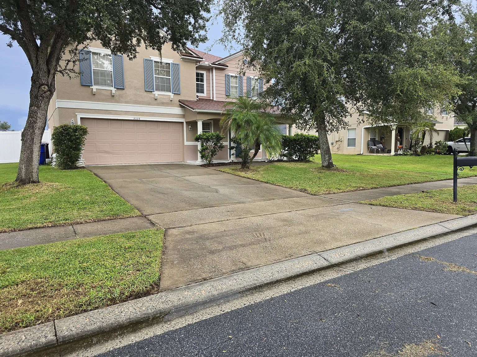 3 bed, 2.5 bath, 2251 sqft, $2,300 — Photo 1