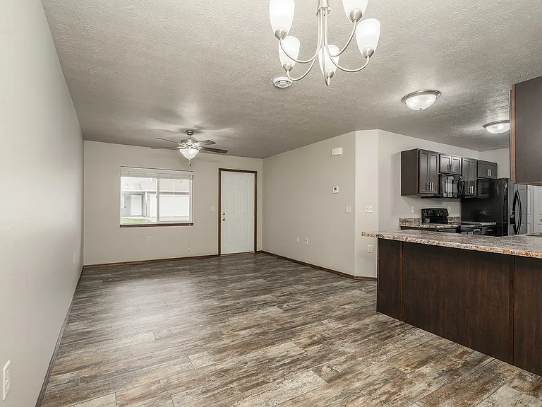 Beal Townhomes — Photo 2