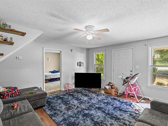 4th image of 1844 Price Rd