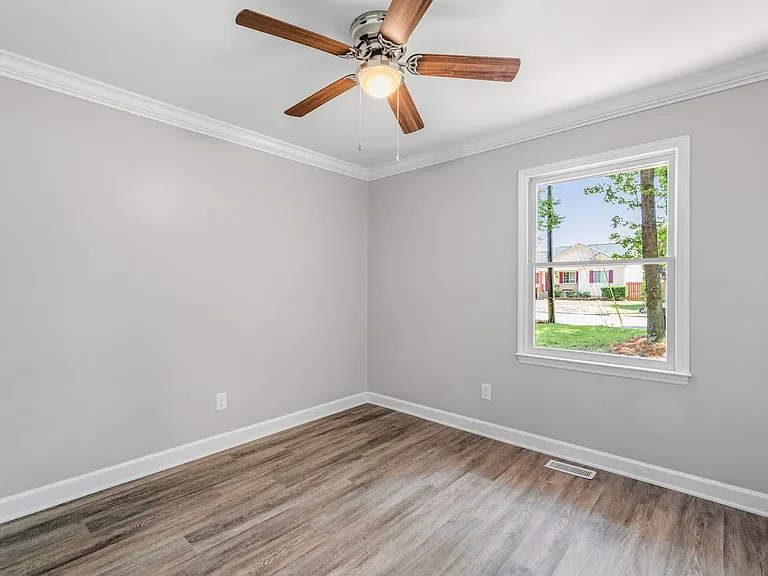 4120 Elmyra Dr — Photo 24