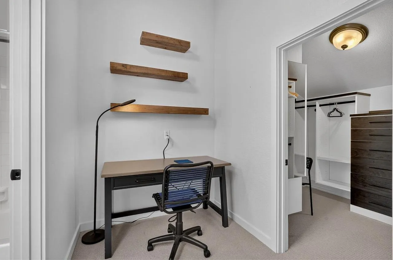 2 bed, 1152 sqft, $4,000 — Photo 1