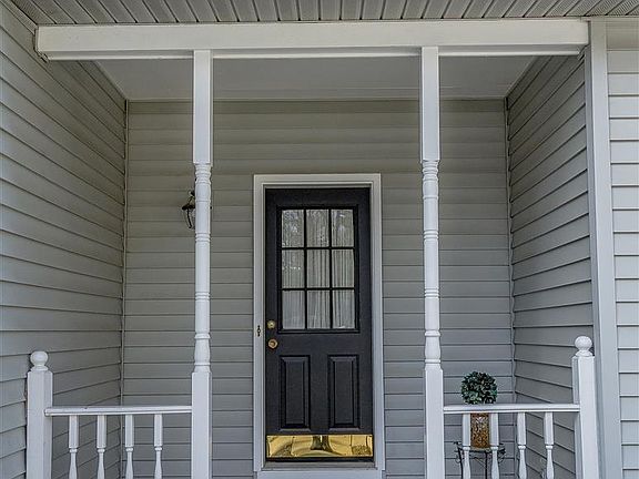 2nd image of 15 Bradford Dr