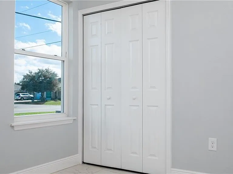 401 Albatross Ct #B — Photo 9