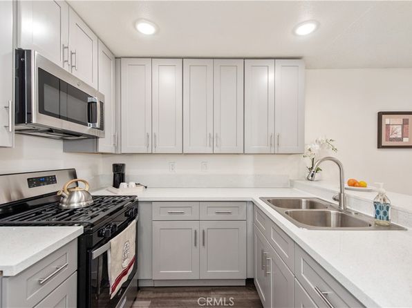 450 E 4th St APT 416