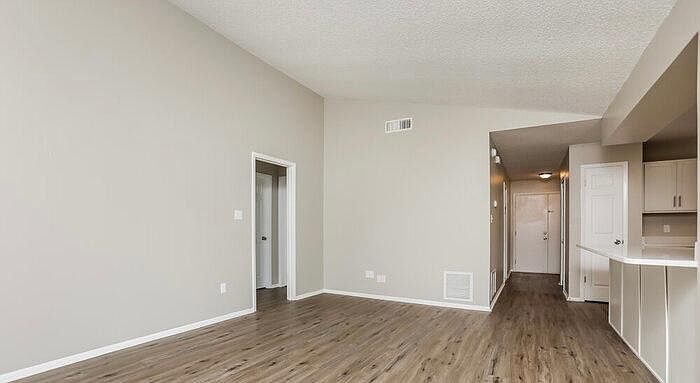 1st image of 5277 Michigan Ave