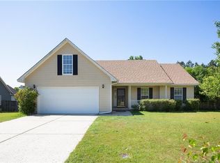 112 Winterfield Dr, Raeford, NC 28376
