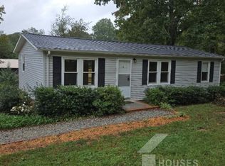 12 Gibson Oaks Dr, Greer, SC 29651