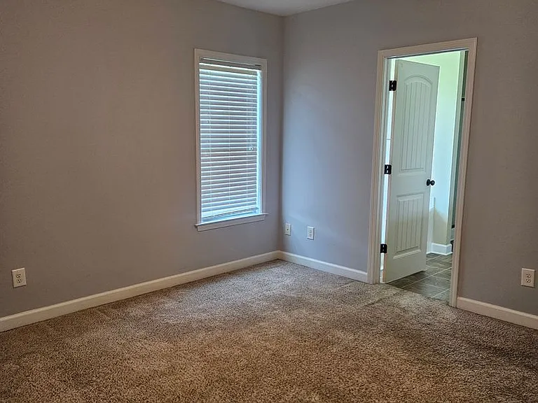 204 Twilight Dr — Photo 8