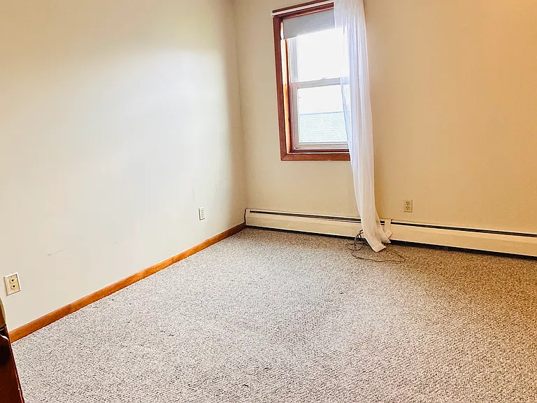 96 Main St #2R — Photo 9