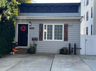 3229 44th St, Astoria, NY 11103