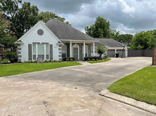 703 N 31st St, Nederland, TX 77627