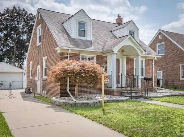 2645 Willow St, Dearborn, MI 48124