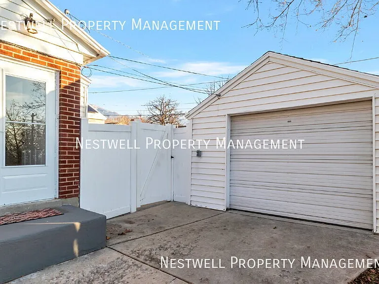 2590 E Wilmington Ave — Photo 20