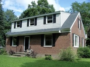 241 Van Wies Point Rd, Glenmont, NY 12077