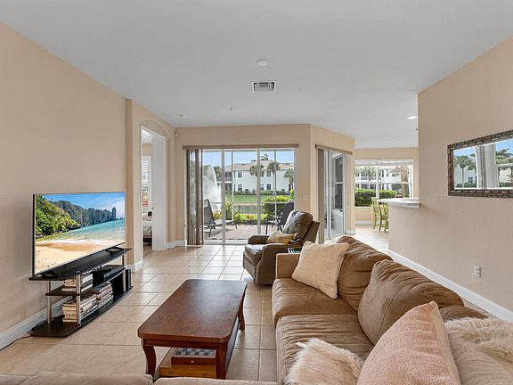 3rd image of 102-12863 Carrington Cir