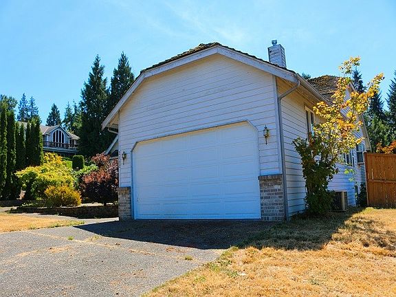 4th image of 3112 15th Ave SE