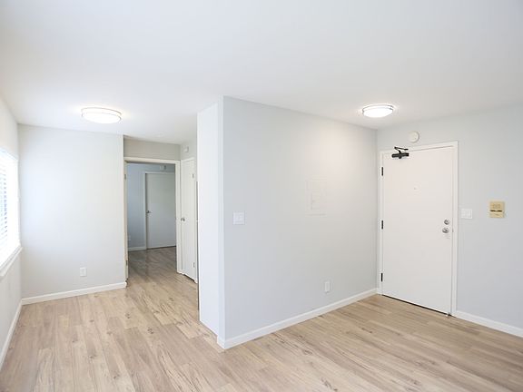 2nd image of 301 Jayne Ave APT 7