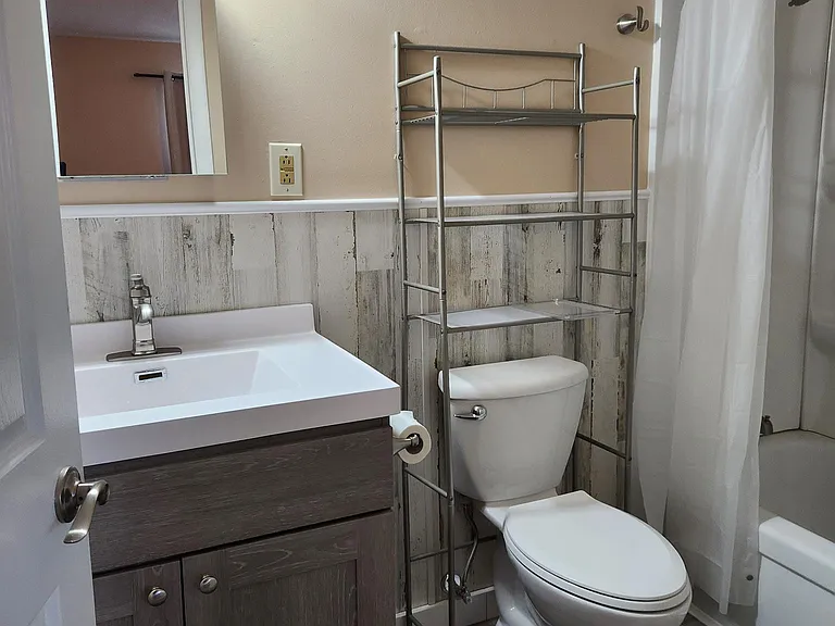 154 Hancock St #D — Photo 4