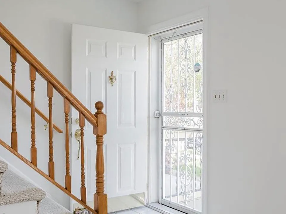 8500 Arry Pl