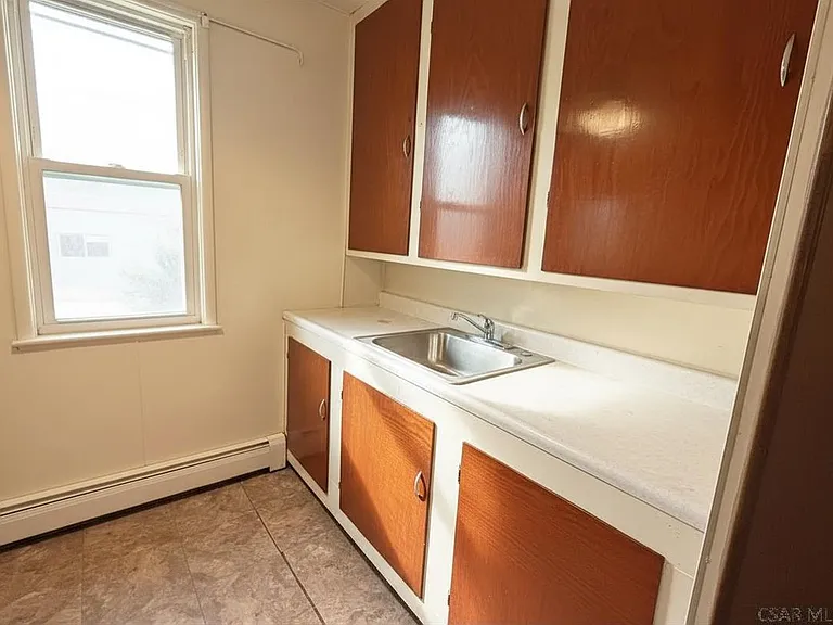 131 Plainfield Ave — Photo 7