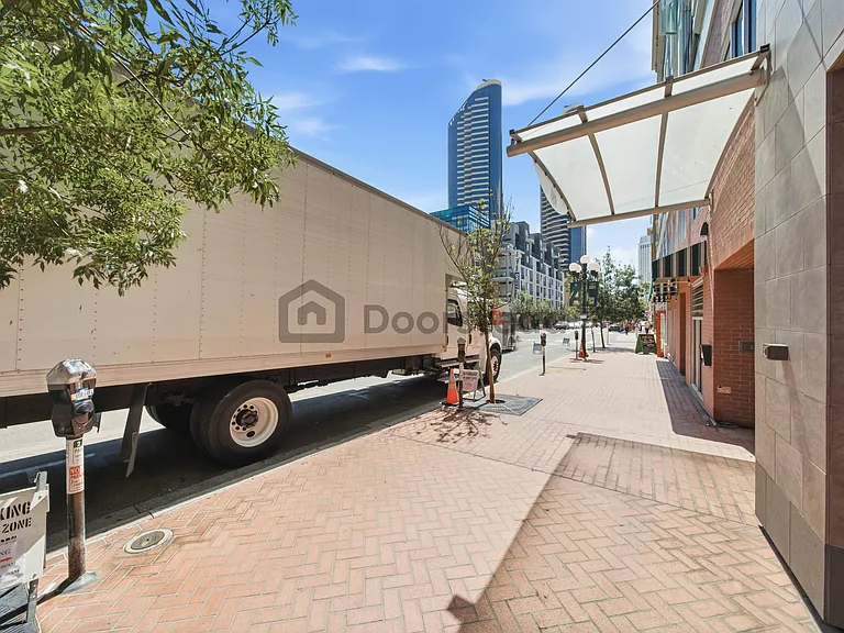 450 J St #5101 — Photo 9