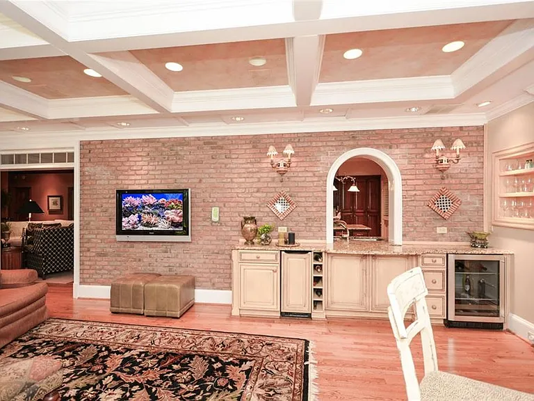 1640 Lazy River Ln — Photo 33