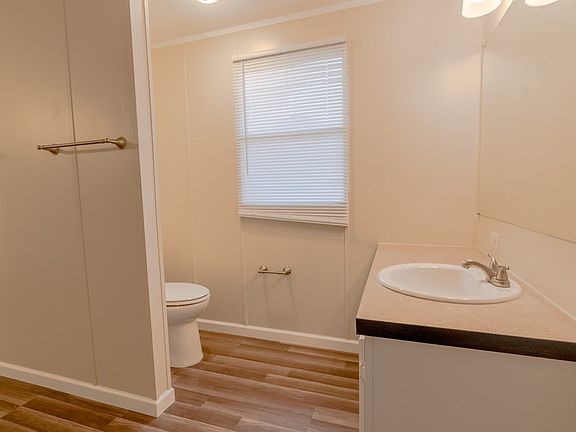 5th image of 4856 W Newport Ave