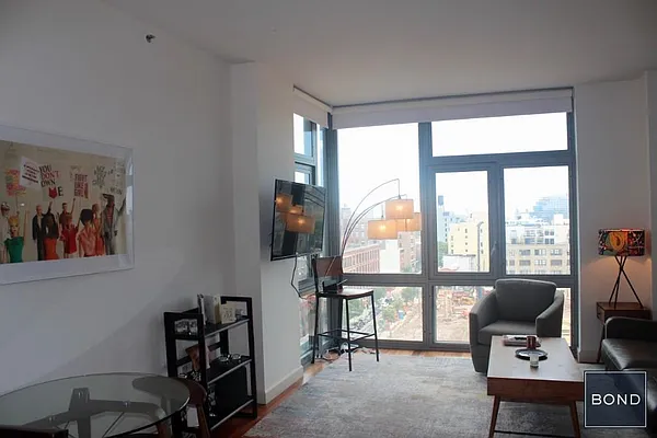 Rented by Bond New York | media 21