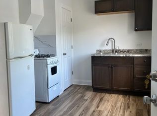 114 E 25th St #2R, Chicago Heights, IL 60411