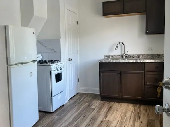 114 E 25th St #2R, Chicago Heights, IL 60411