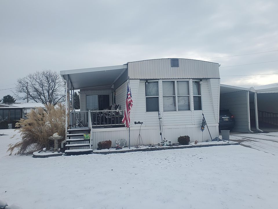 Exterior Image-0-Victorian 403 Redbud Estates