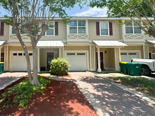 401 Twin Lakes Ln, Destin, FL 32541
