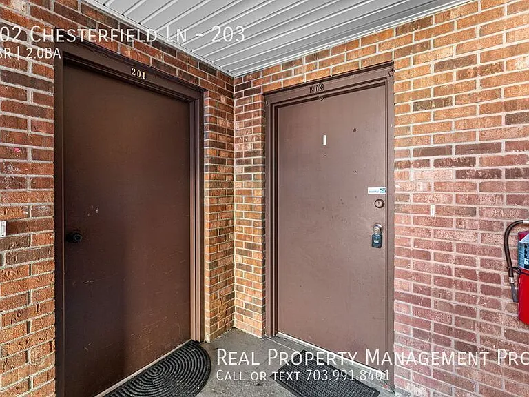 202 Chesterfield Ln #203 — Photo 3
