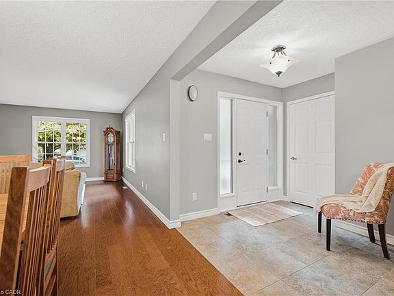3rd image of 122 Water St