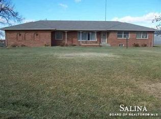 223 Ada Ave, Minneapolis, KS 67467